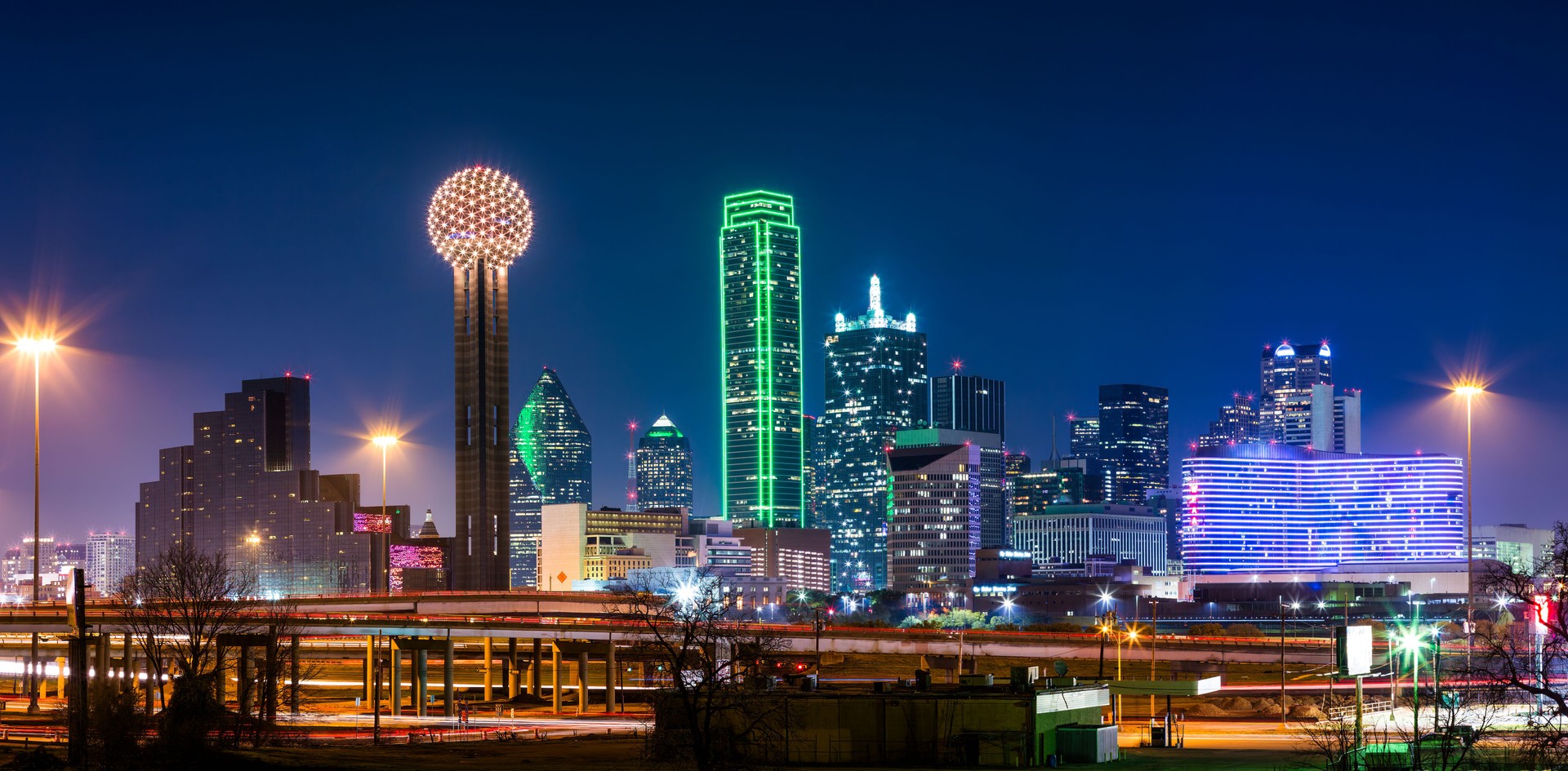 Dallas skyline by night